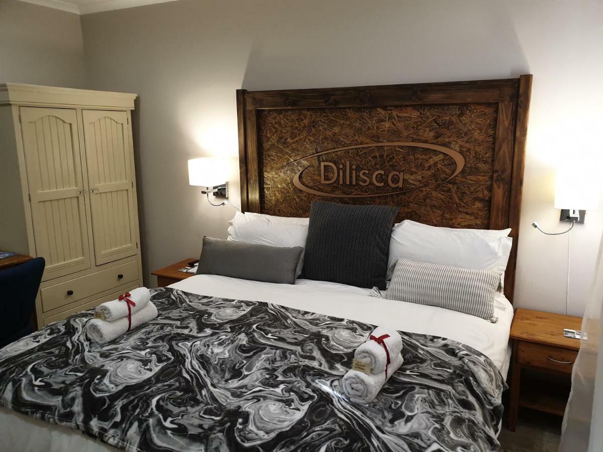 Dilisca Guesthouse ダーバンヴィル エクステリア 写真
