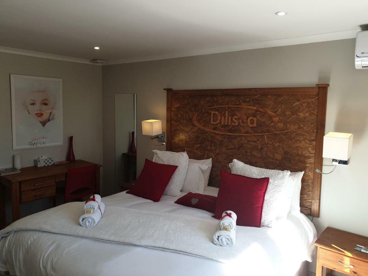 Dilisca Guesthouse ダーバンヴィル エクステリア 写真