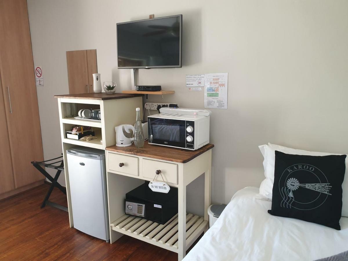 Dilisca Guesthouse ダーバンヴィル エクステリア 写真