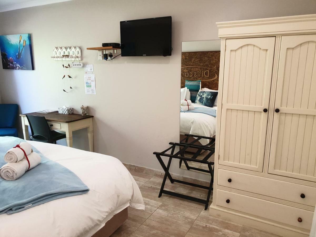 Dilisca Guesthouse ダーバンヴィル エクステリア 写真