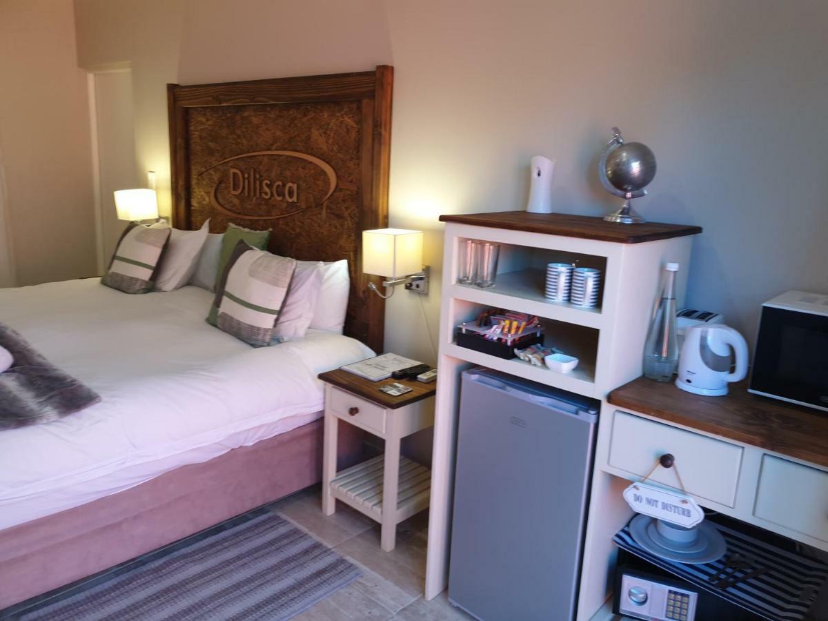 Dilisca Guesthouse ダーバンヴィル エクステリア 写真