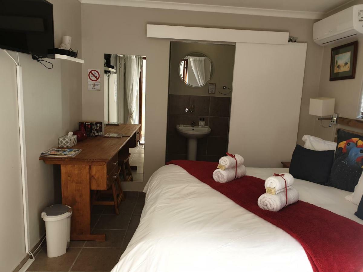Dilisca Guesthouse ダーバンヴィル エクステリア 写真